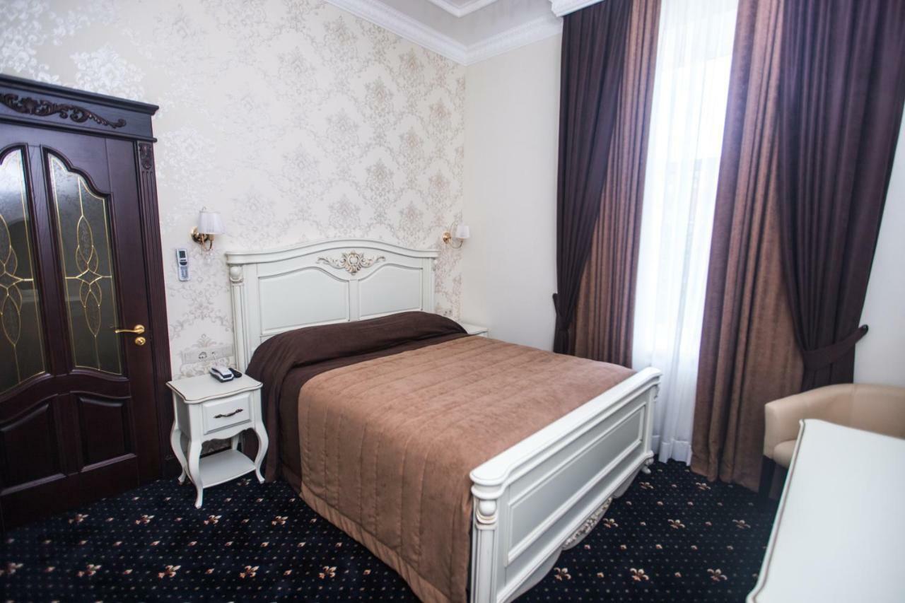 Готель Петрівський Kropivnickij Kültér fotó