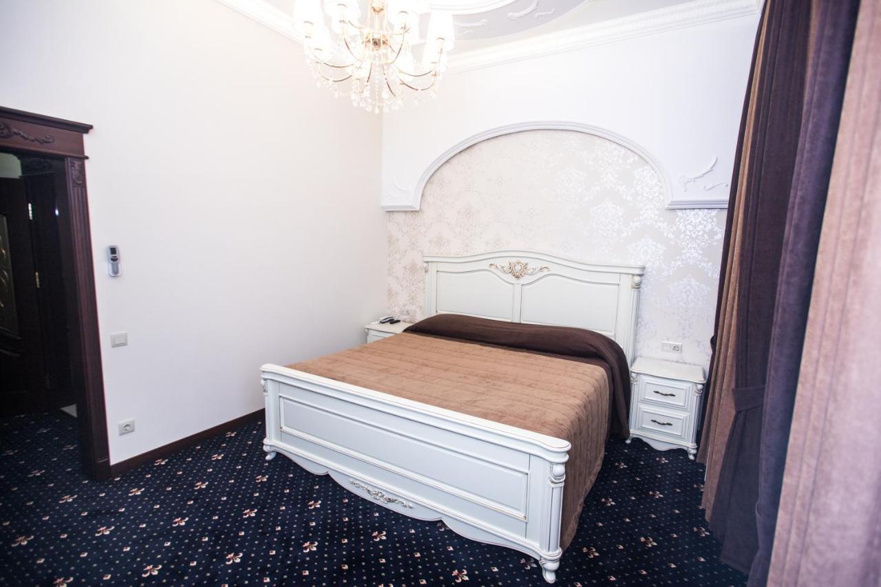 Готель Петрівський Kropivnickij Kültér fotó